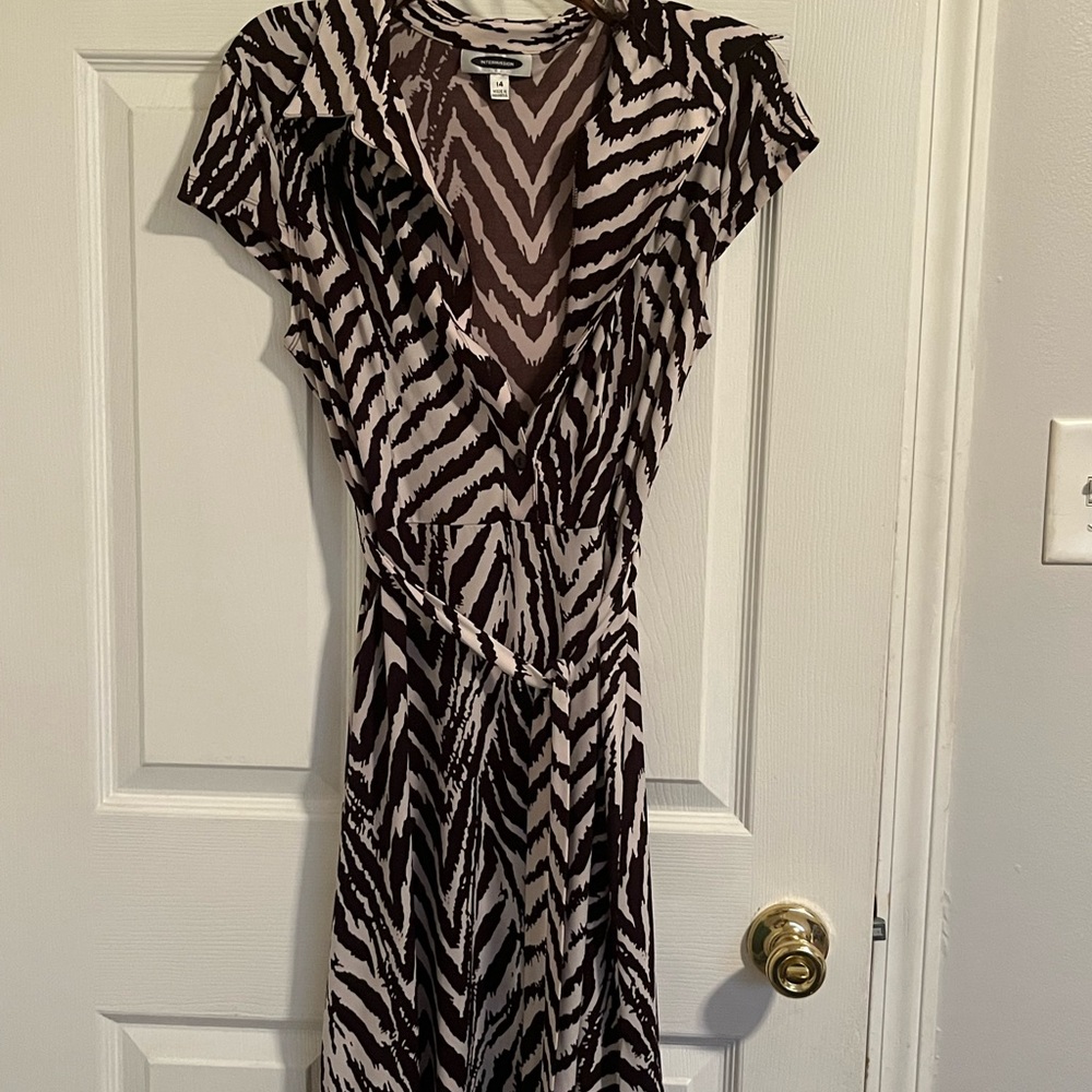 Dress - Picture 2 of 2